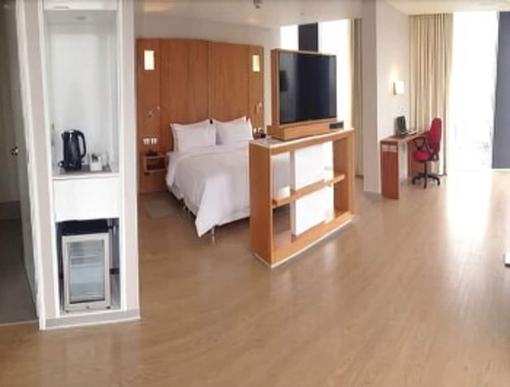 Ramada Encore By Wyndham Lima San Isidro Bagian luar foto