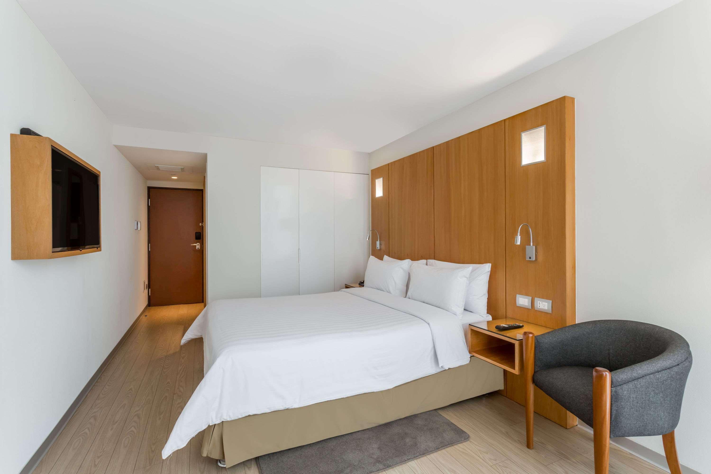 Ramada Encore By Wyndham Lima San Isidro Bagian luar foto