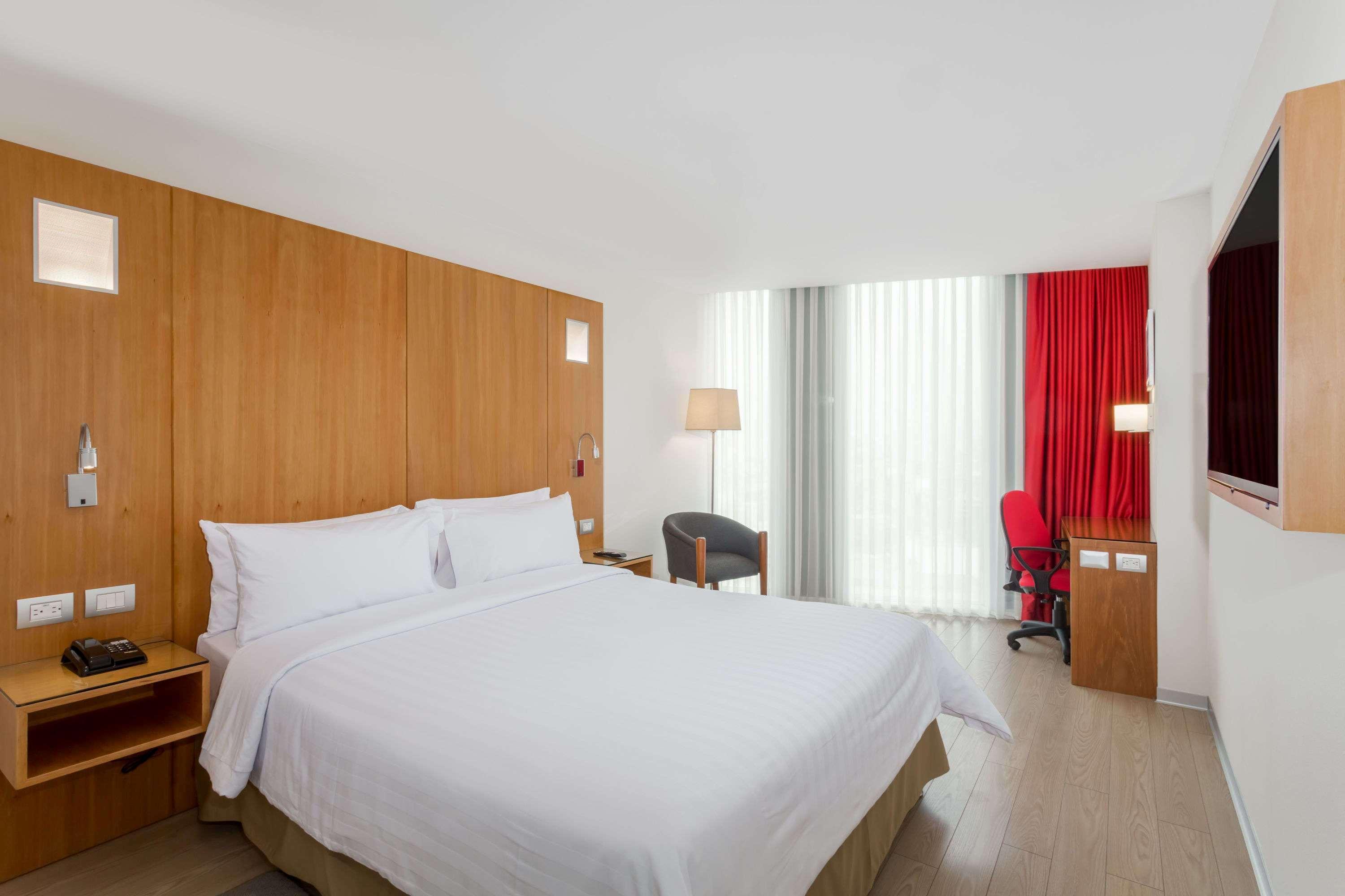 Ramada Encore By Wyndham Lima San Isidro Bagian luar foto