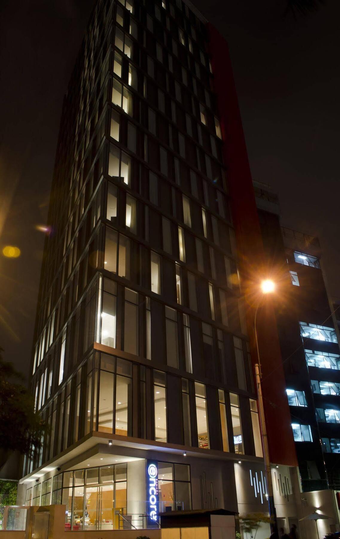 Ramada Encore By Wyndham Lima San Isidro Bagian luar foto